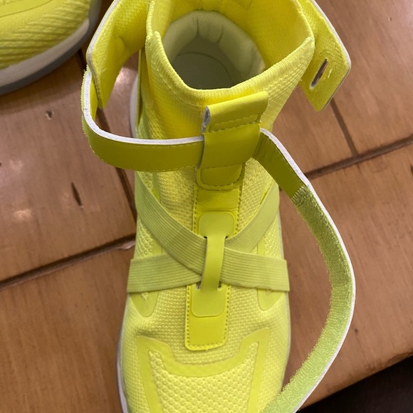 APL Super Future Yellow High Top Sneakers Energy NEW men’s 9, womens 10.5, Box - Picture 6 of 13